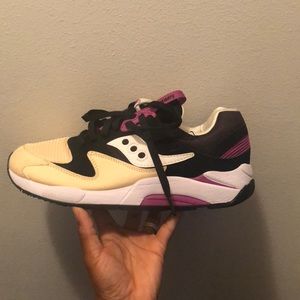 Saucony